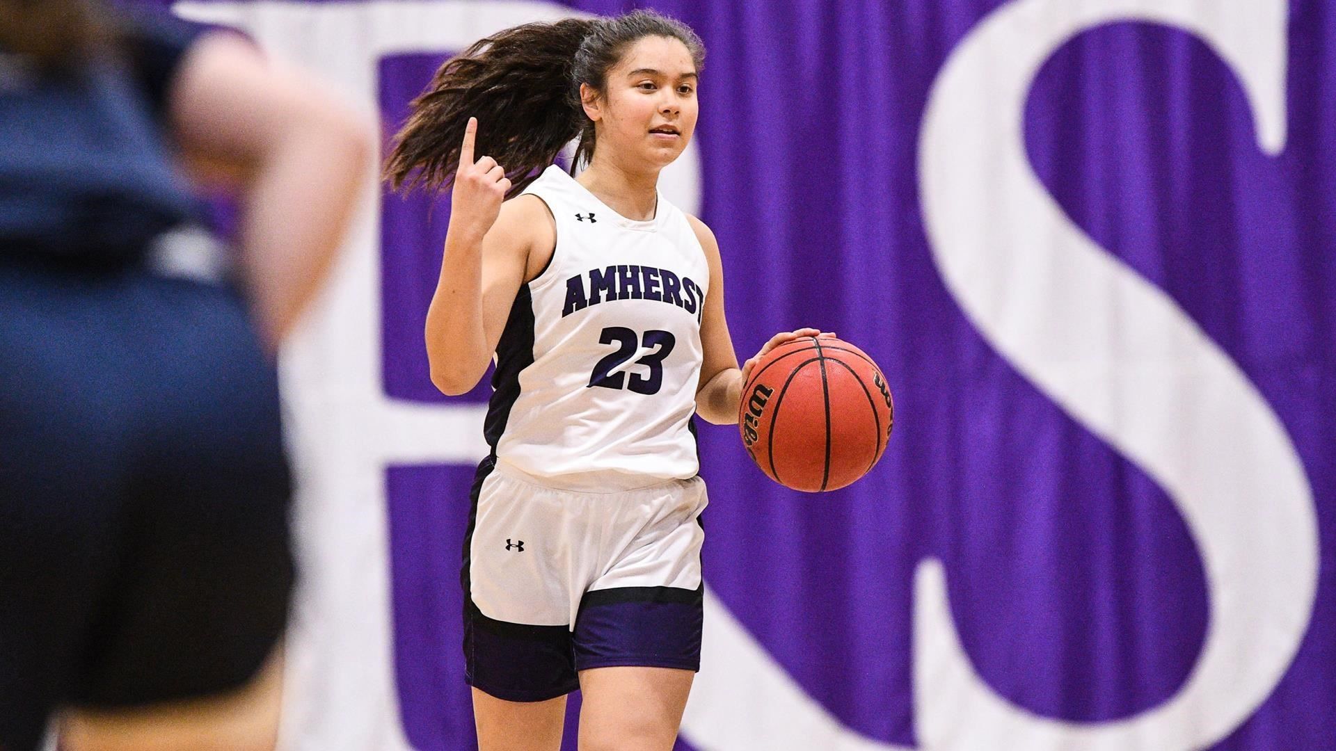 Vera Highlights Women’s Basketball's Excellent Start