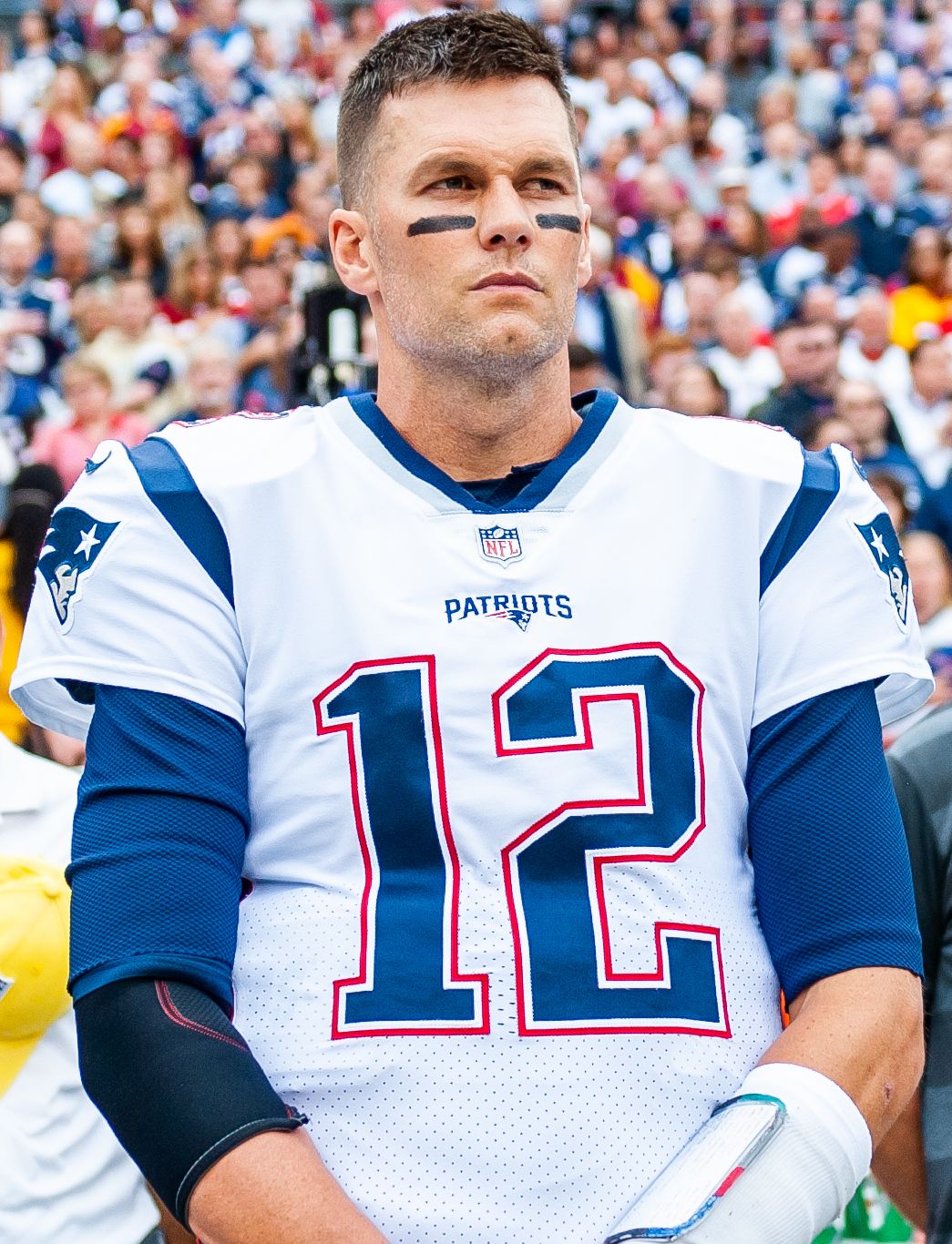 PHOTO: Tom Brady wearing all 6 of his Super Bowl rings