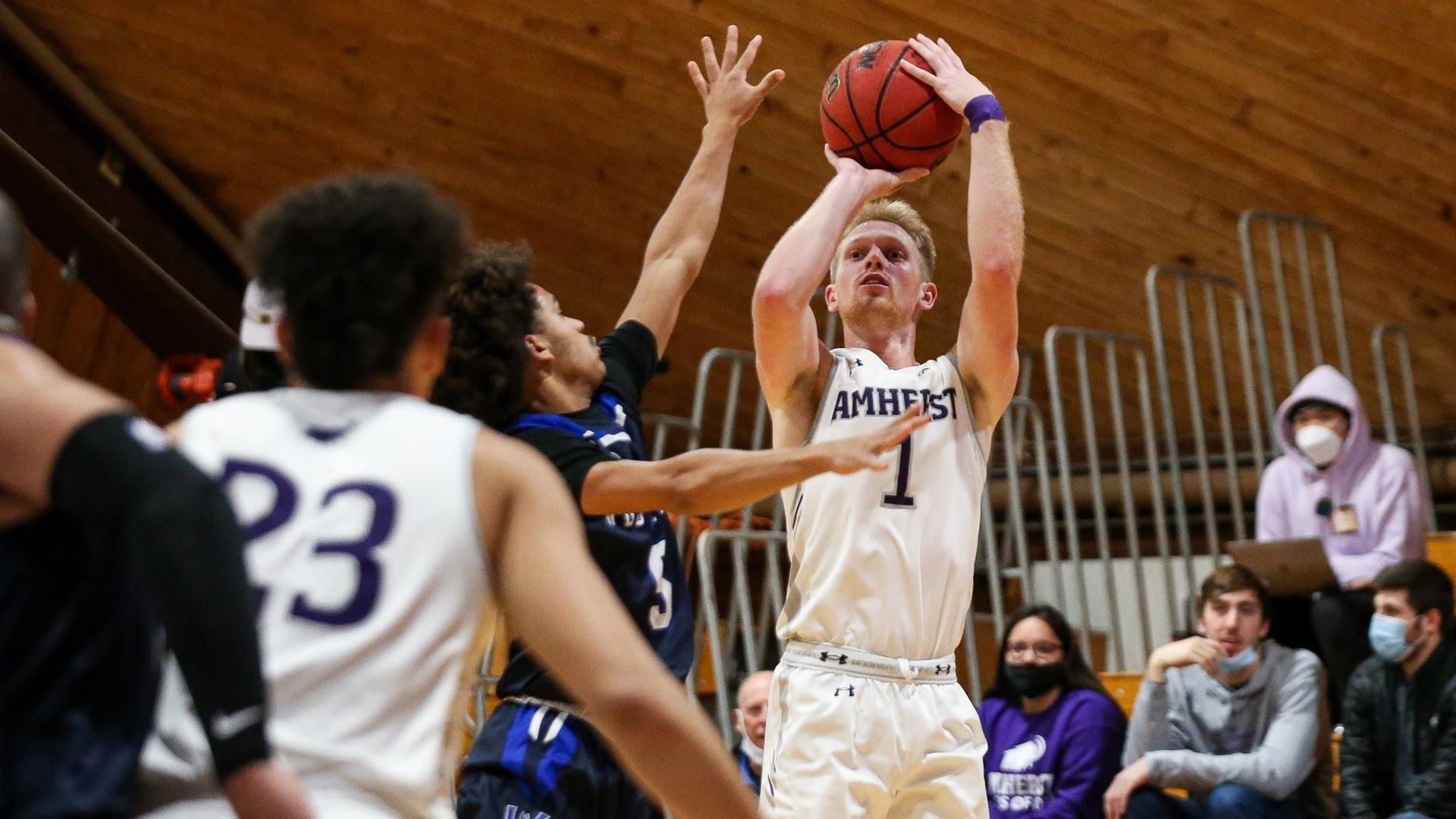 Men's Basketball Seeks Improvement From Winter