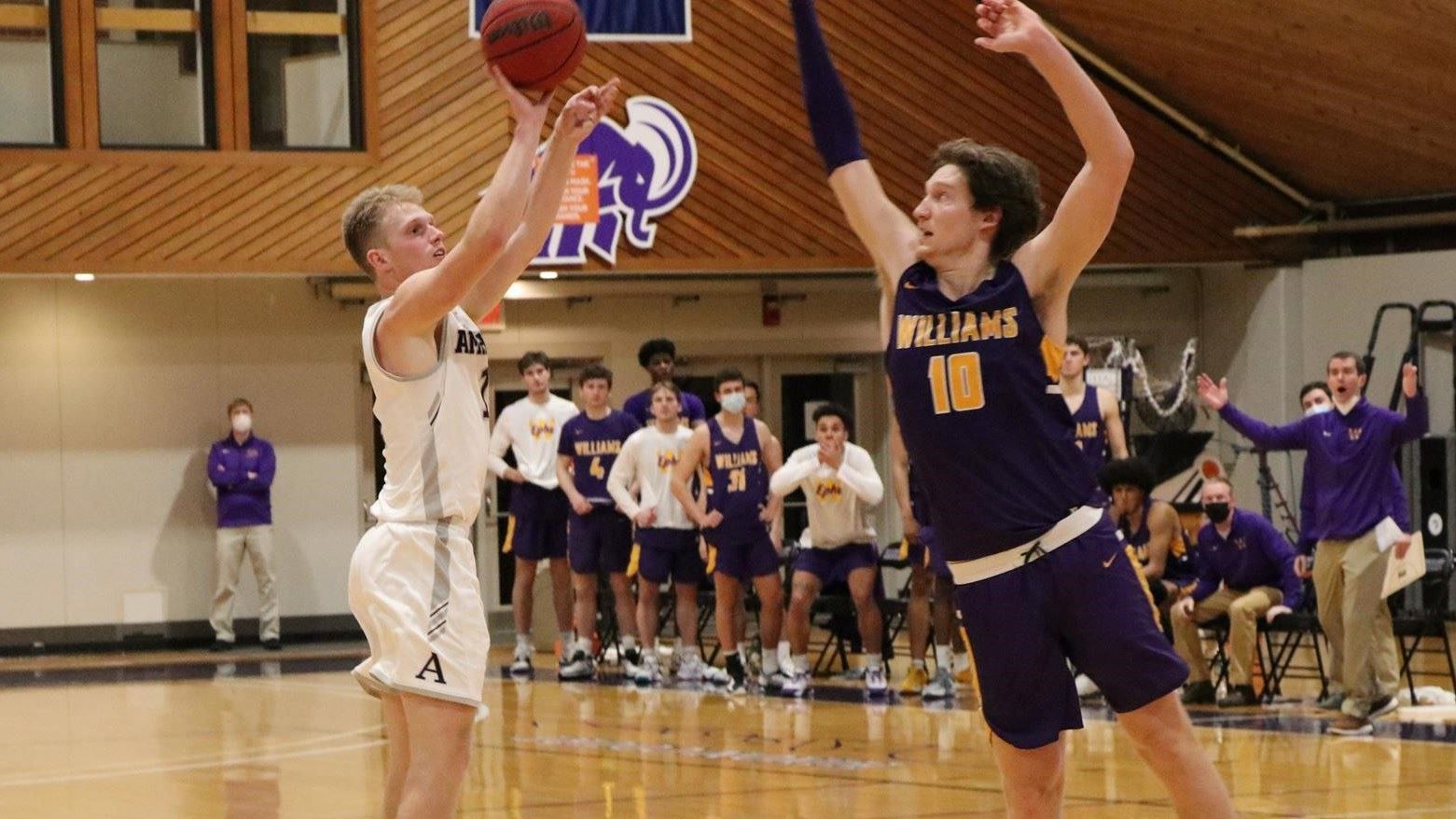 Ephs Best Mammoths in Tight NESCAC Quarterfinal