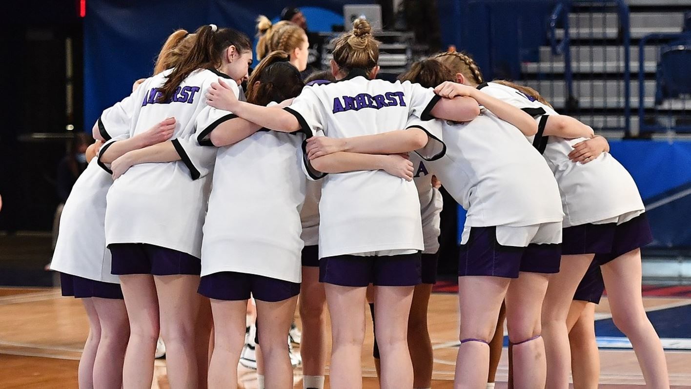 A Look Back on Women’s Basketball’s Wonder Season