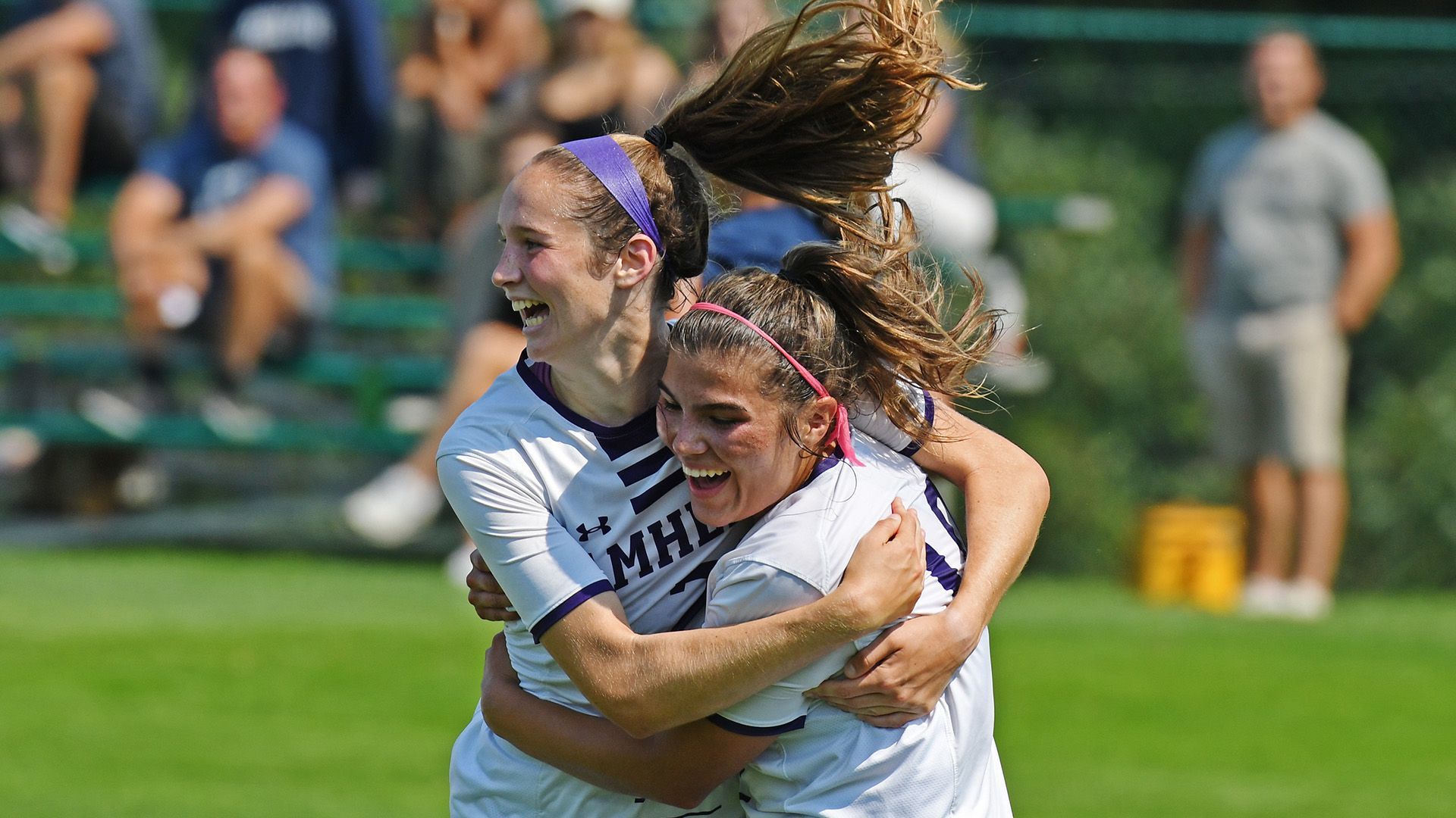 Schwartz, Junior Class Shine in Women’s Soccer’s Perfect Opening Week