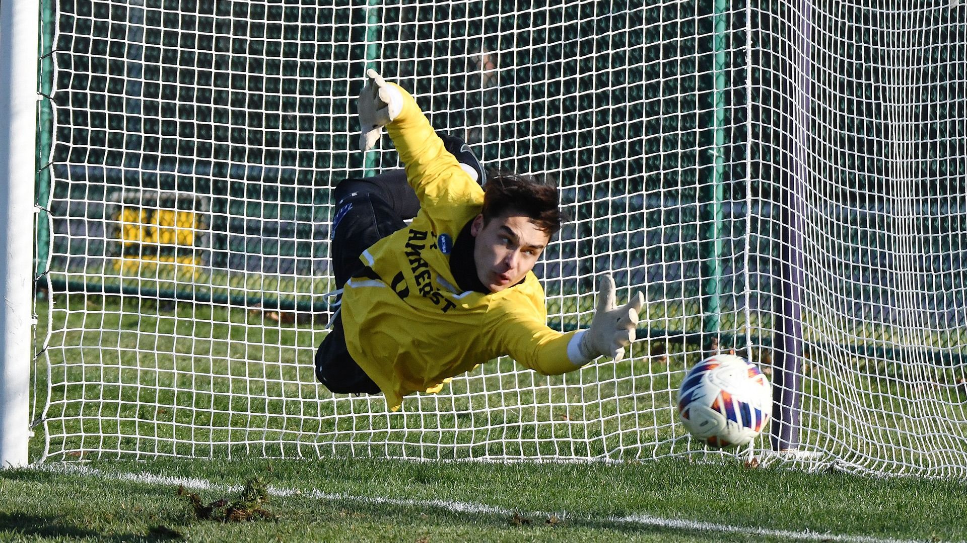 No. 6 Men’s Soccer Eliminated From NCAAs in Penalty Kicks