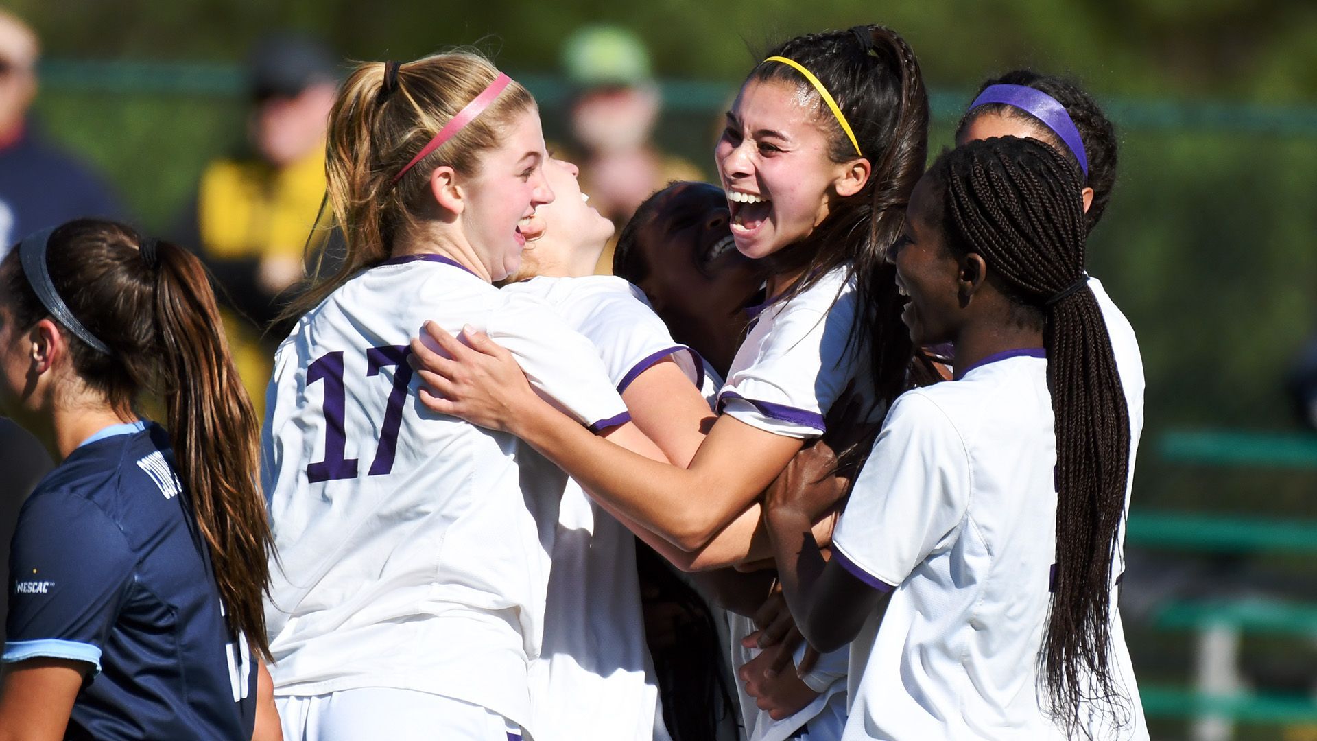 Women’s Soccer Advances to NESCAC Semifinal