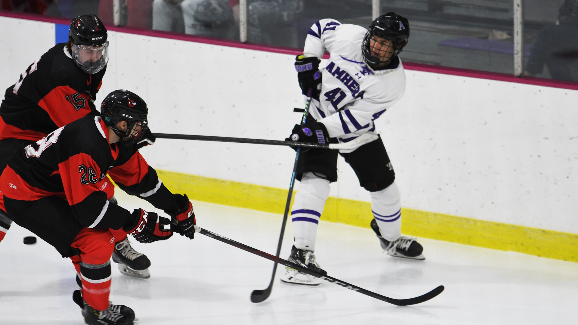 Men’s Hockey Wins Both Games, Giving Coach His 500th Win