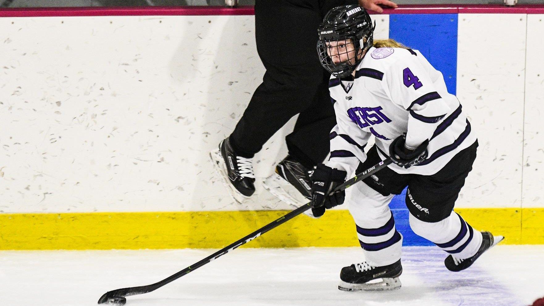 Women's Hockey Drops First Contest of Season in 4-2 Loss At