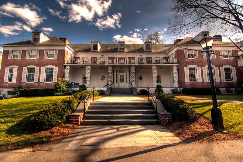 Valentine Dining Hall Moves Forward Following Flueckiger’s Resignation