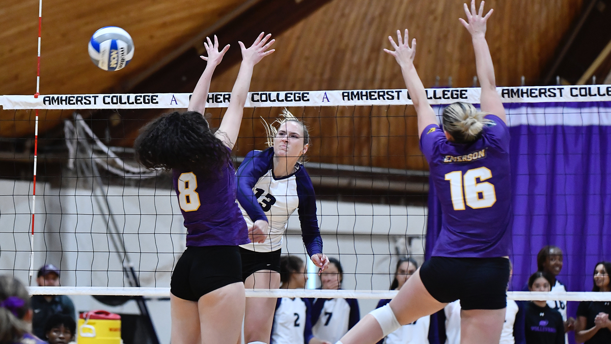 Volleyball Sweeps on Senior Day