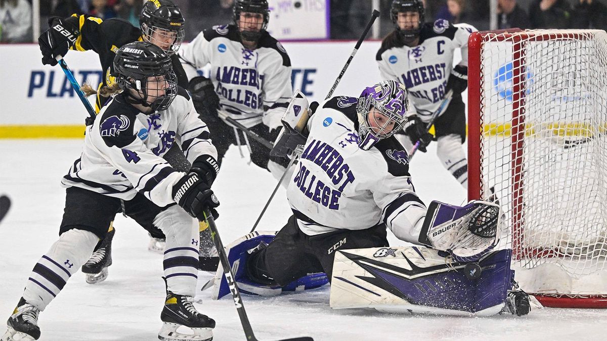 Women’s Hockey Season Ends in Heartbreak