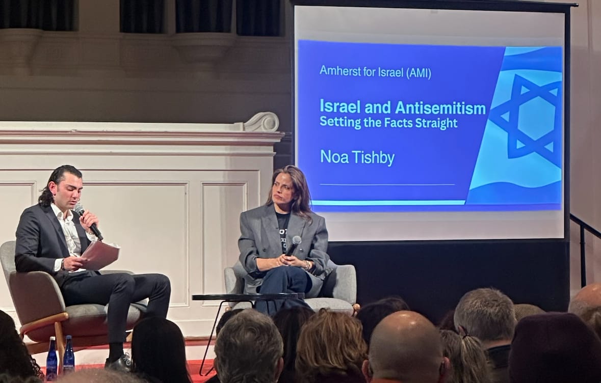 Israeli Activist Noa Tishby Visits Campus