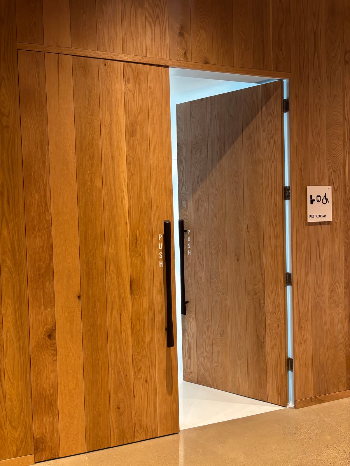 Bathroom Bulletin: Betty’s Bathrooms