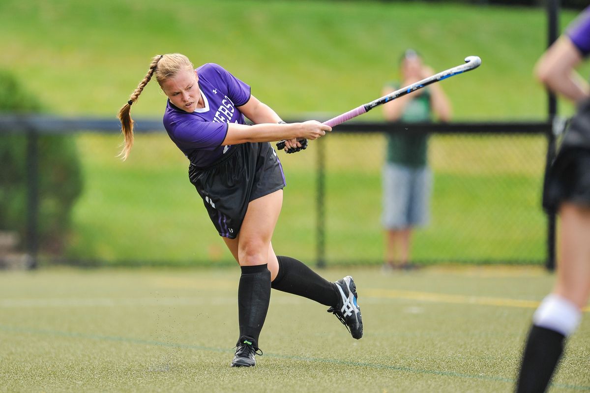 Field Hockey Records Victories Over Endicott, Williams and MIT
