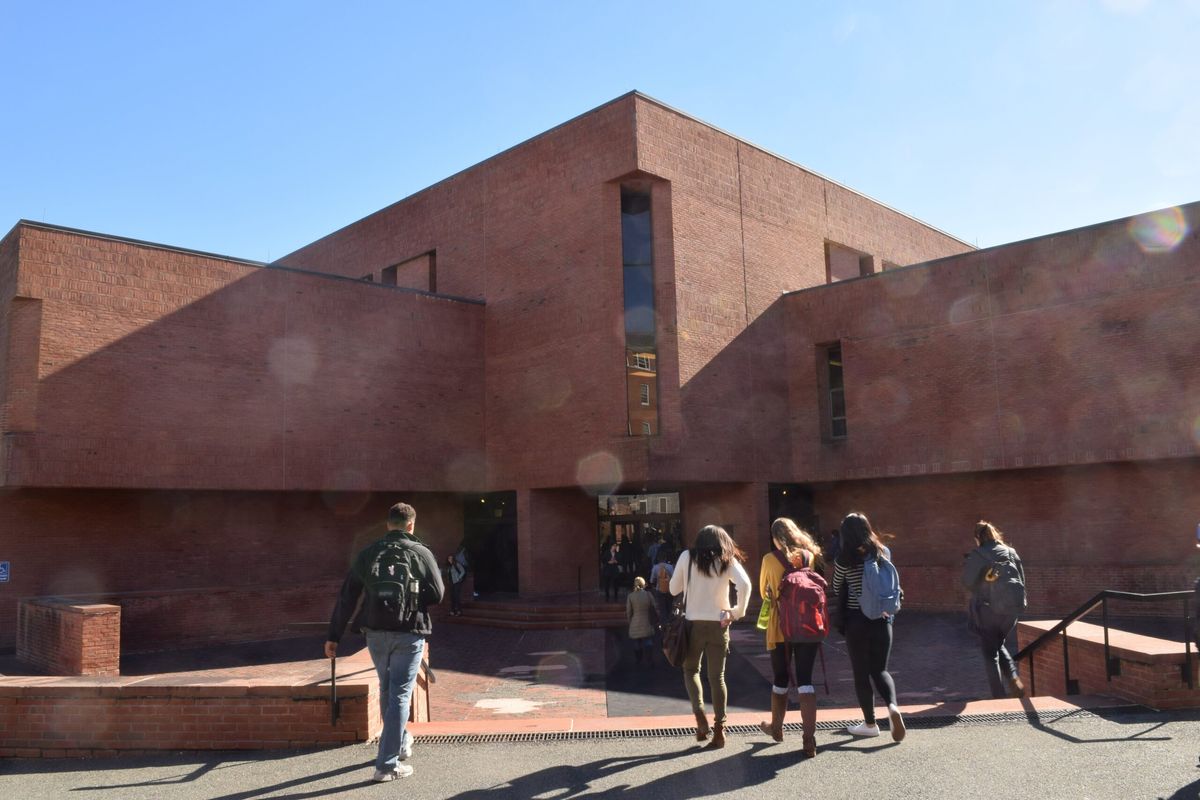 Amherst College Store, Campus Life