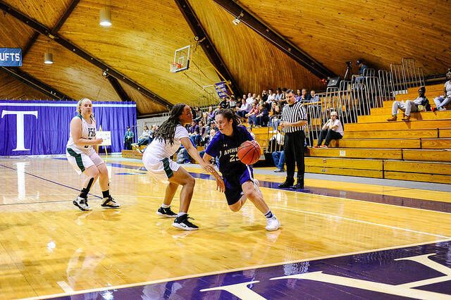 Women’s Basketball Rebounds After Loss With Dominant Road Victories