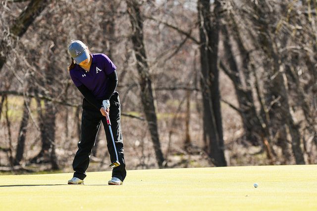 Women’s Golf Claims Third at New York University Invitational in Season Finale