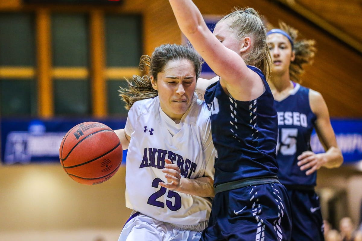 Women’s Basketball Falters Against Emmanuel