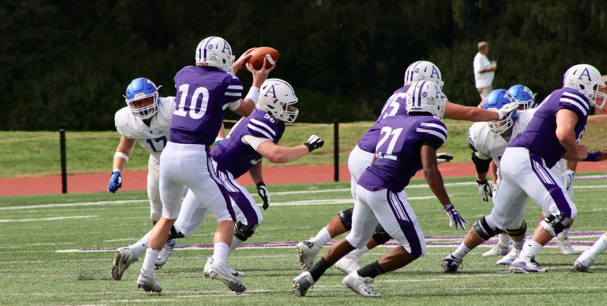 Football Uses Dominant Running Game to Trample Bowdoin, 24-14