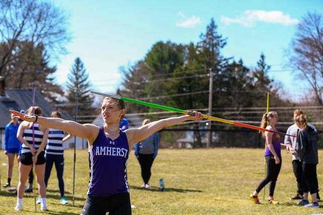 Women’s Track and Field Dominates Weekend Meet