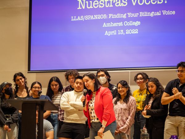 “Nuestras Voces” Event Uplifts Bilingual Voices