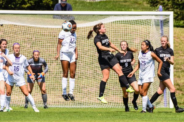 Defense Key to Women’s Soccer’s Perfect Record
