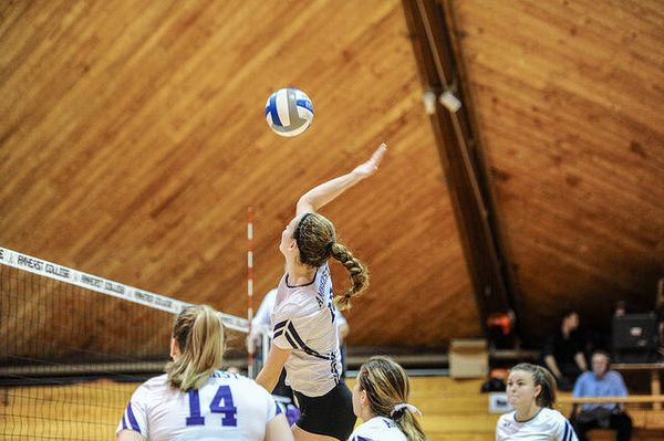 Volleyball Goes 3-1, Notches Victories over Trio of Nonconference Foes
