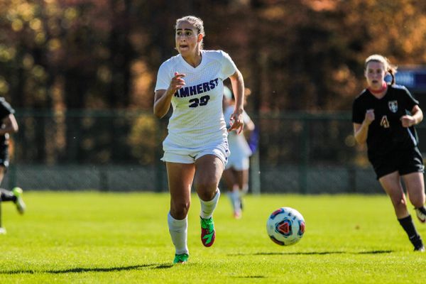 Women’s Soccer Steals Point From Top-Ranked Williams