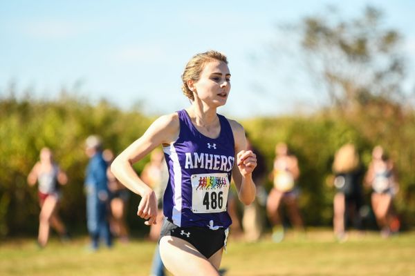 Women’s XC Takes 8th, Men’s XC Qualifies for Nationals