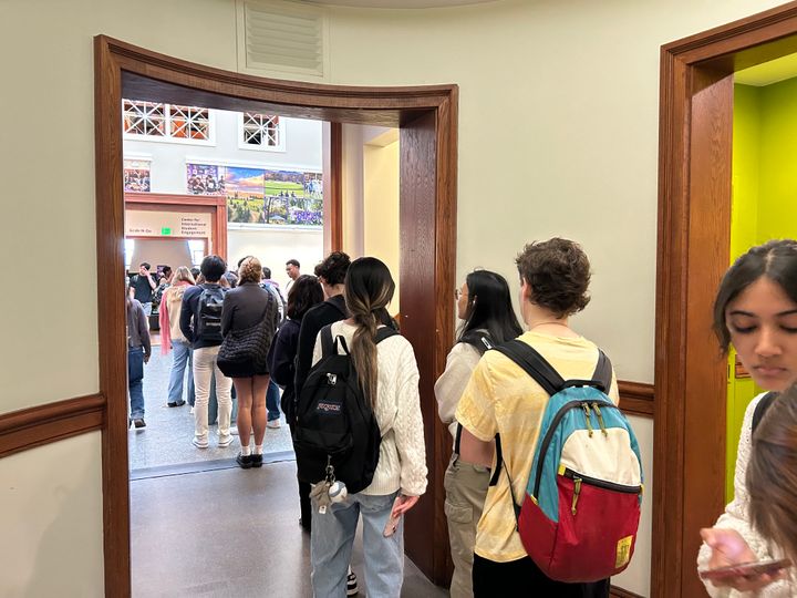 Students Complain of Long Lines at Grab-n-Go