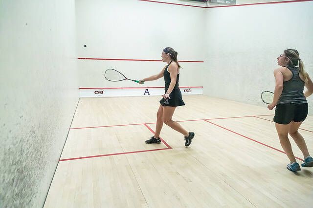 Women’s Squash Starts Season With Loss, Rebounds With Sweeping Victory