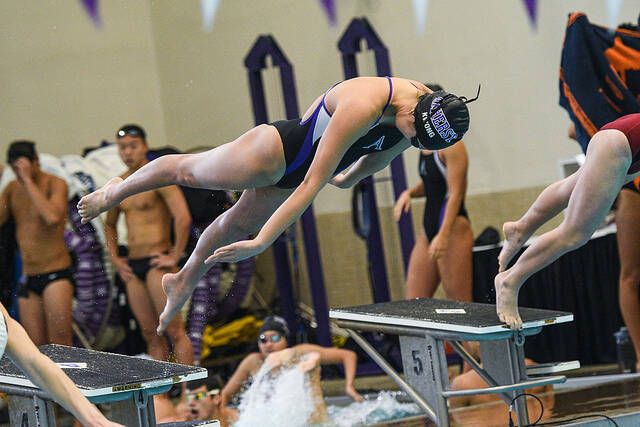 Women’s Swim & Dive Bests Middlebury in Third Dual Meet