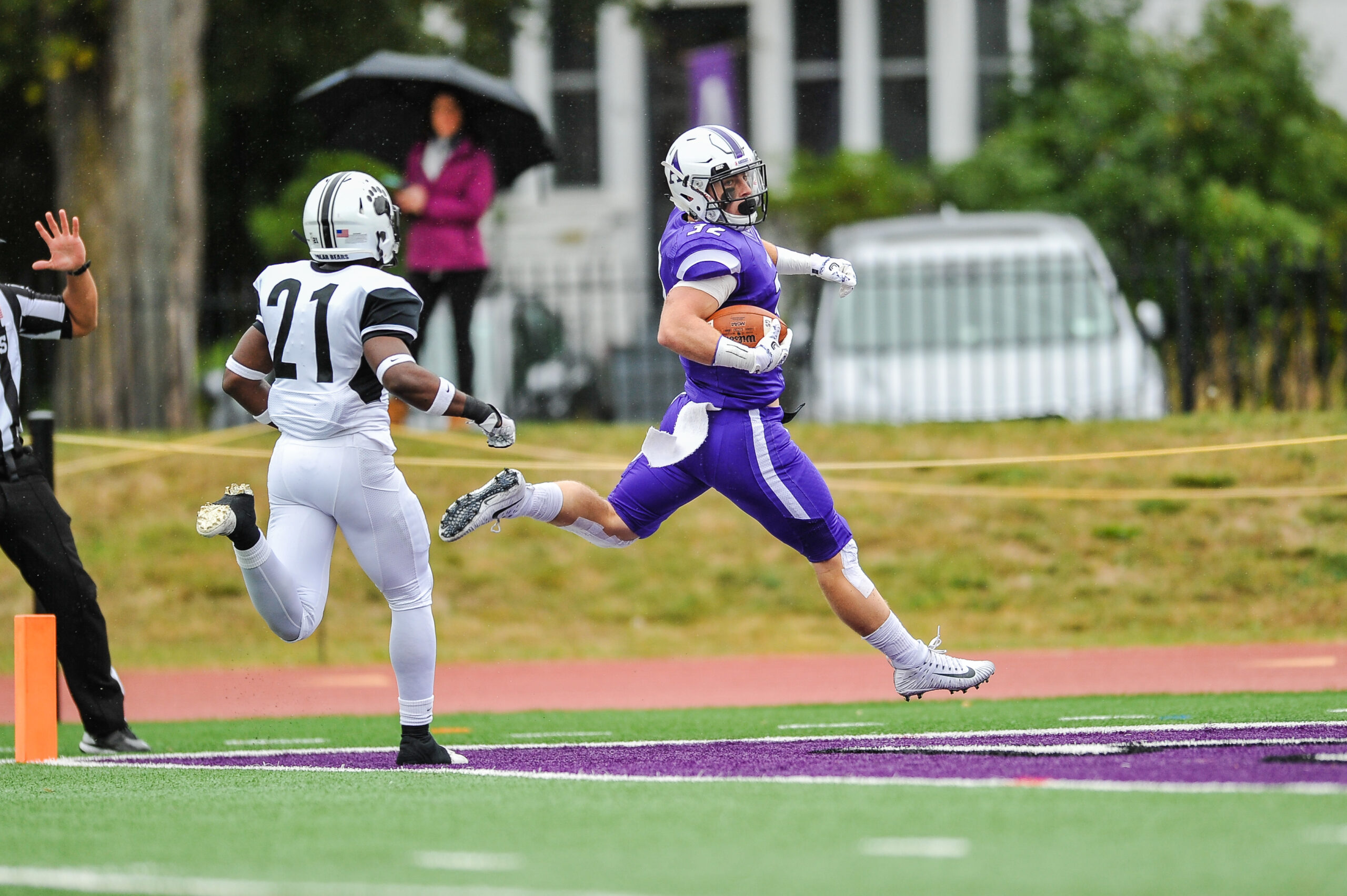 Mammoths Utilize Strength on Both Sides of the Ball To Demolish Continentals