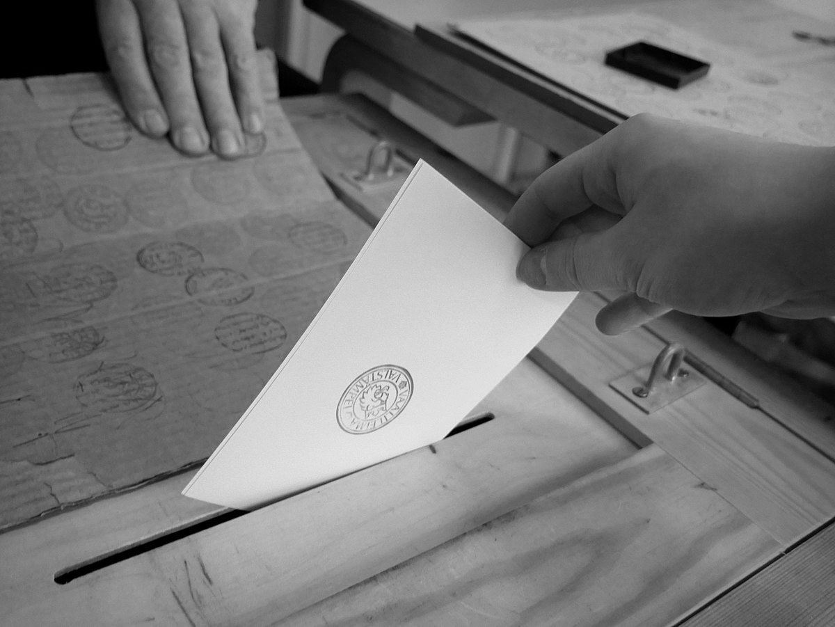 What Makes a Vote Count?