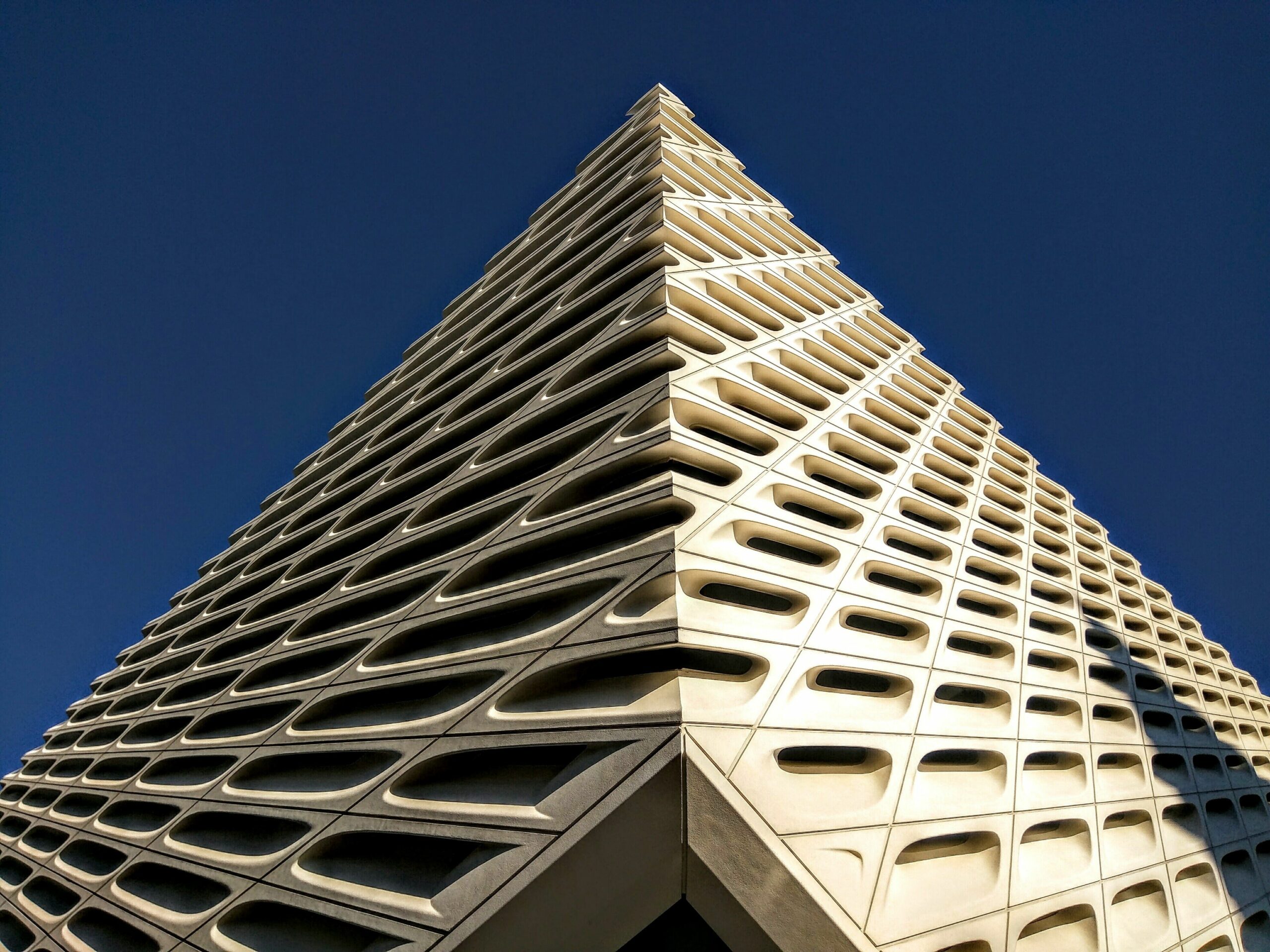 The Broad: New Art Museum Opens in Downtown Los Angeles